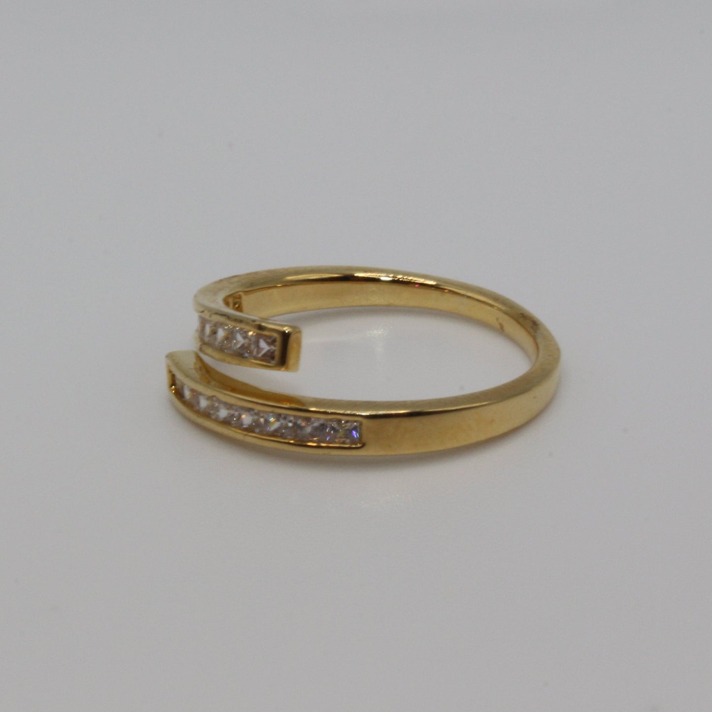 Twirling Duo Ring