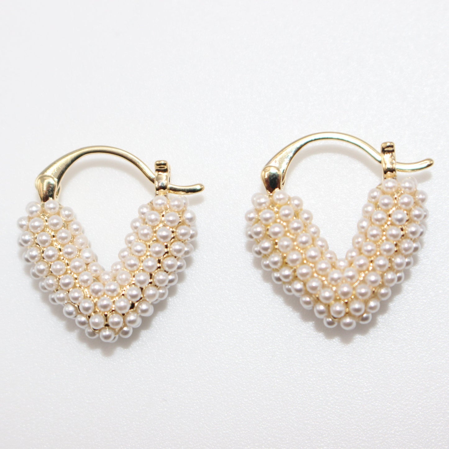 V-Love Pearl Hoops
