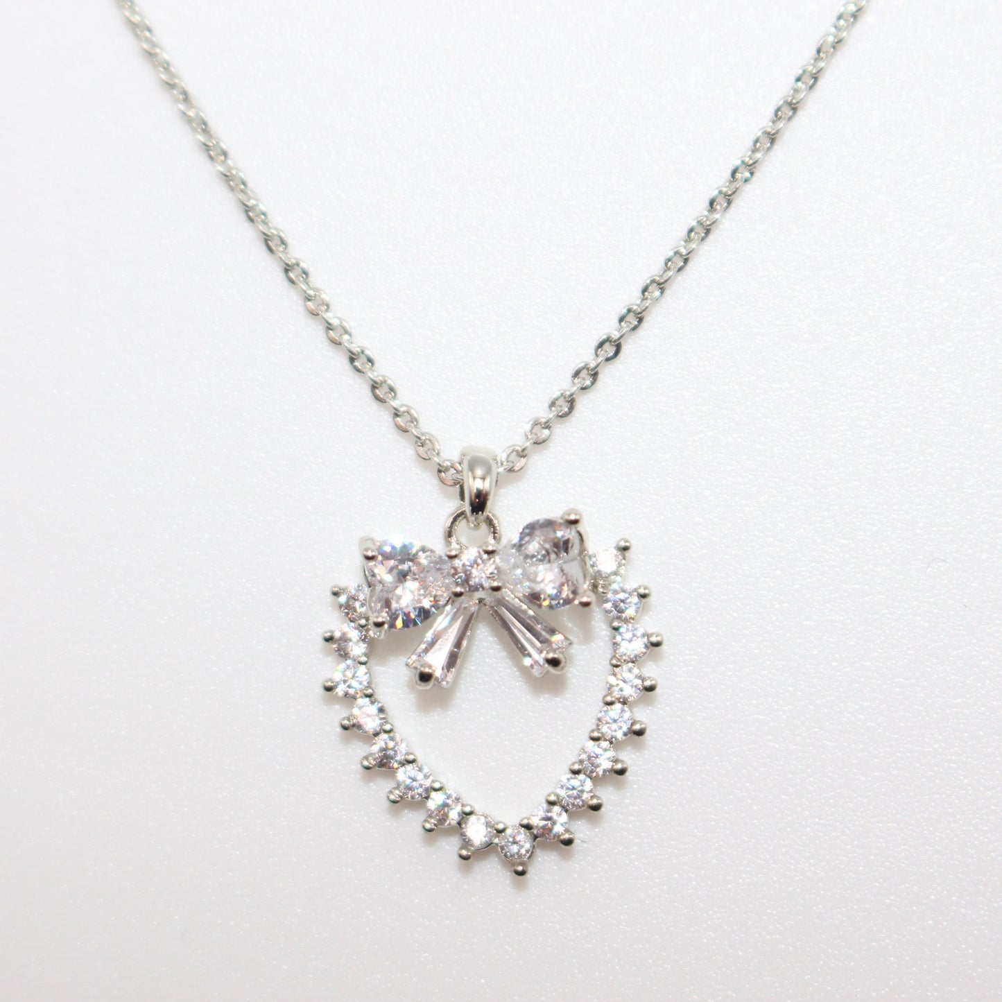 Darling Bow Necklace