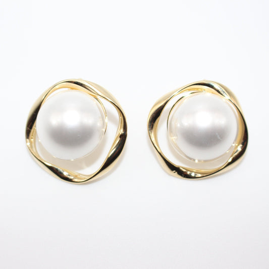 Golden Halo Pearl Earrings