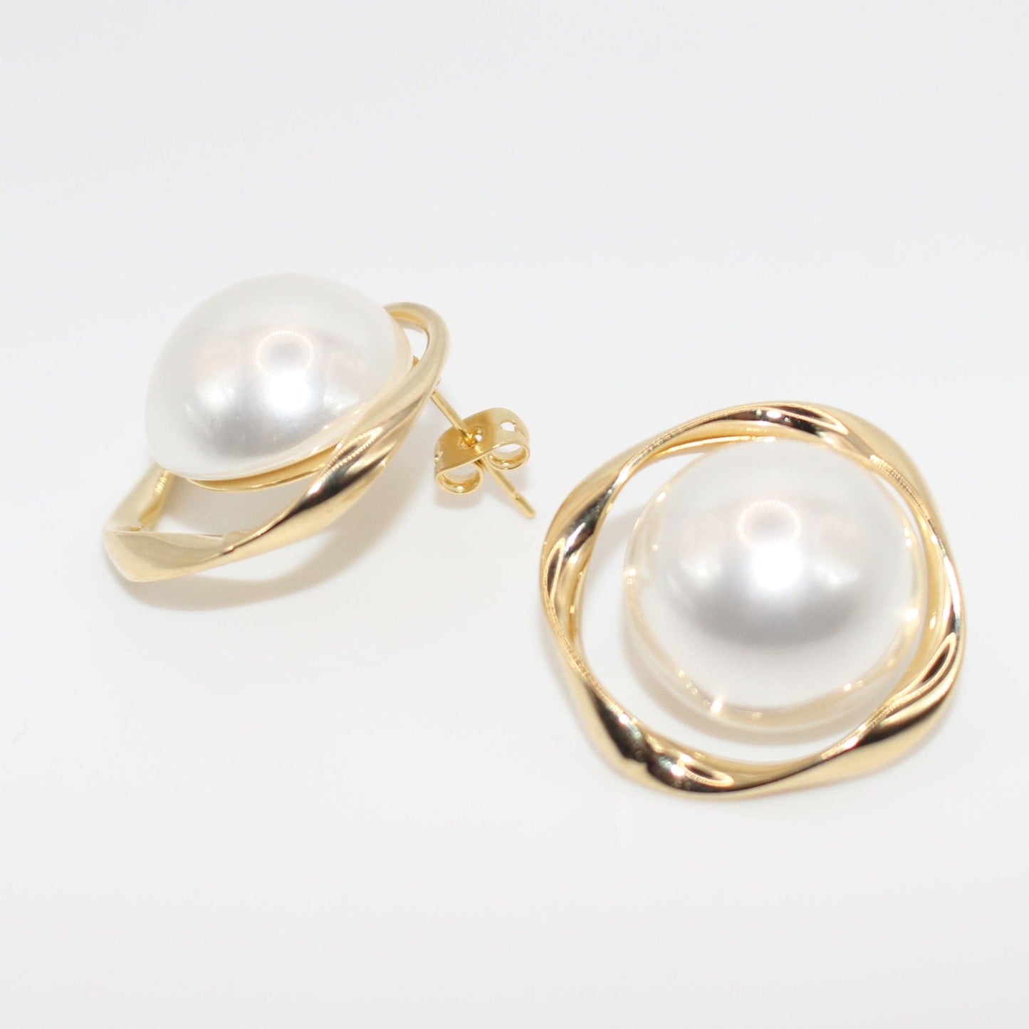 Golden Halo Pearl Earrings