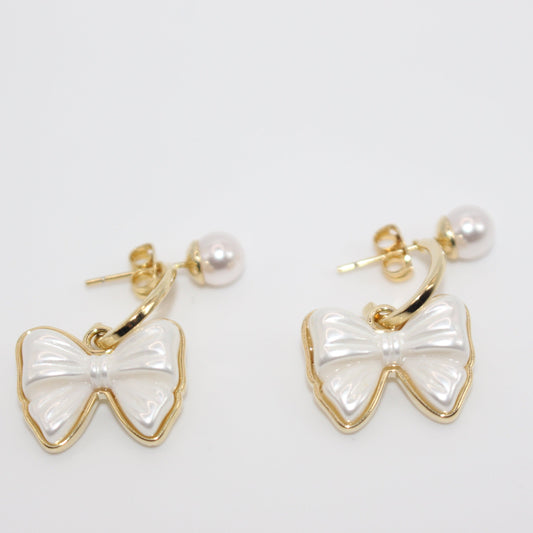 Bow-tiful Pearl Studs