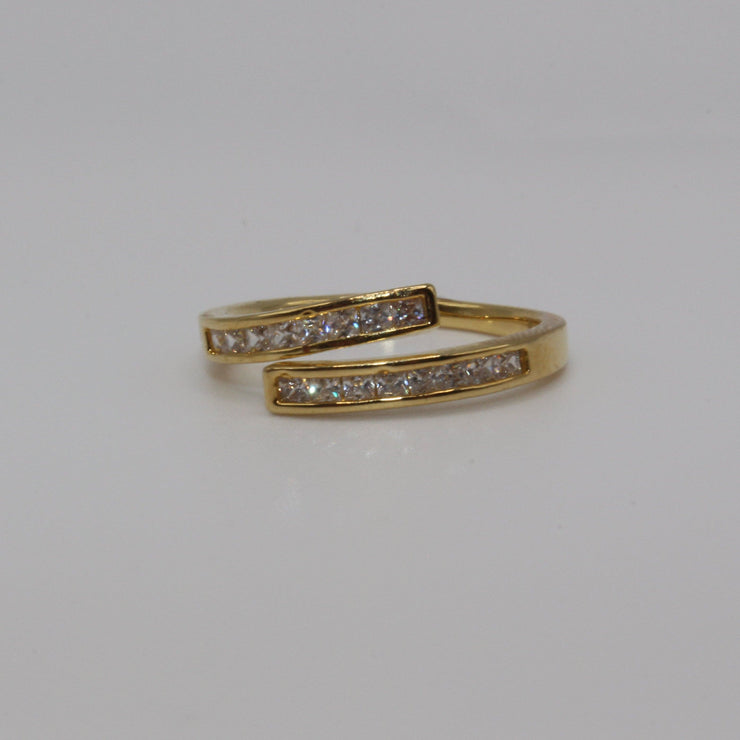 Twirling Duo Ring