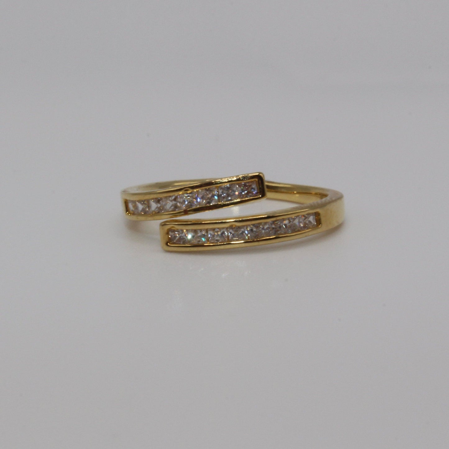 Twirling Duo Ring