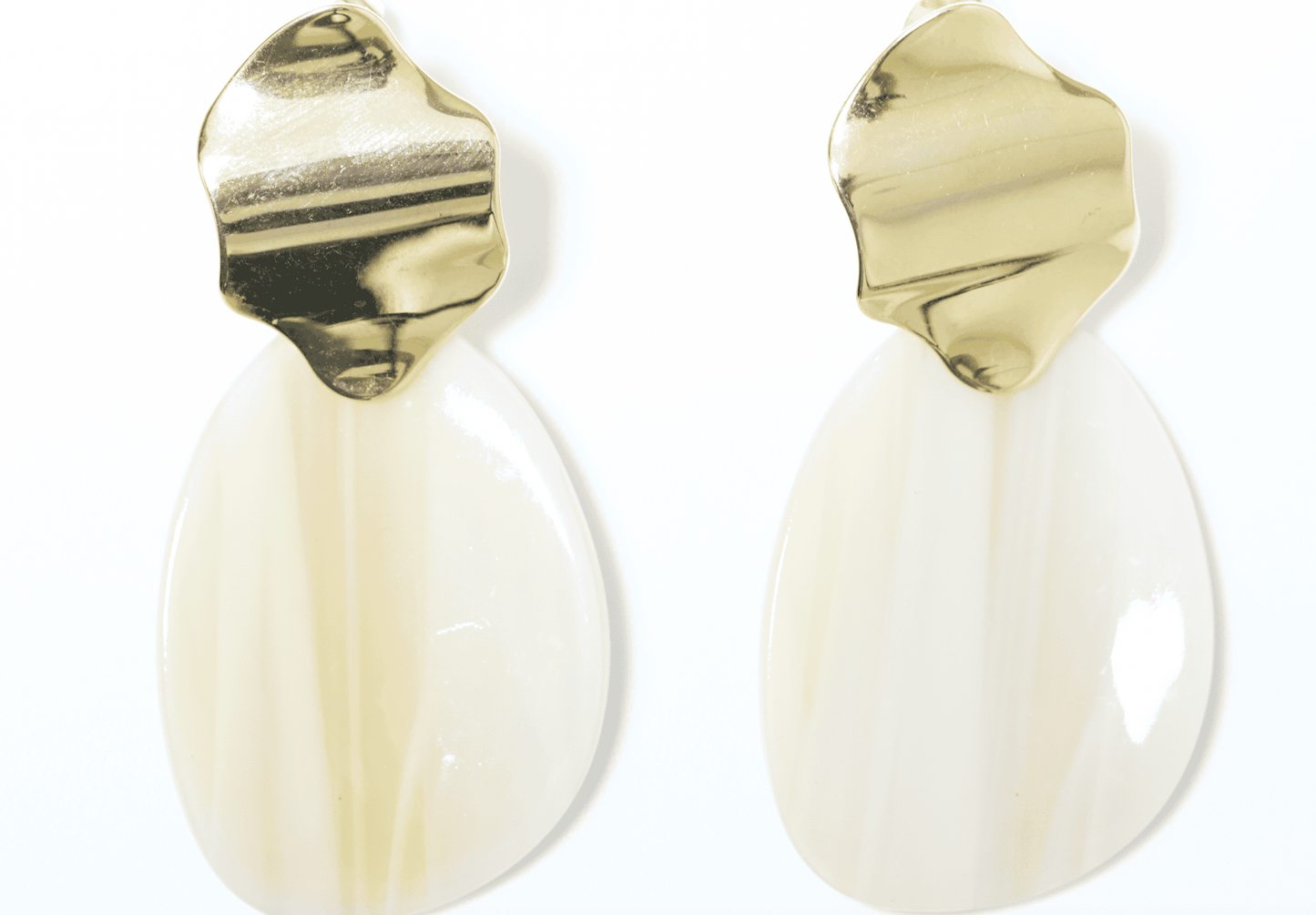 Cream Wisp drops